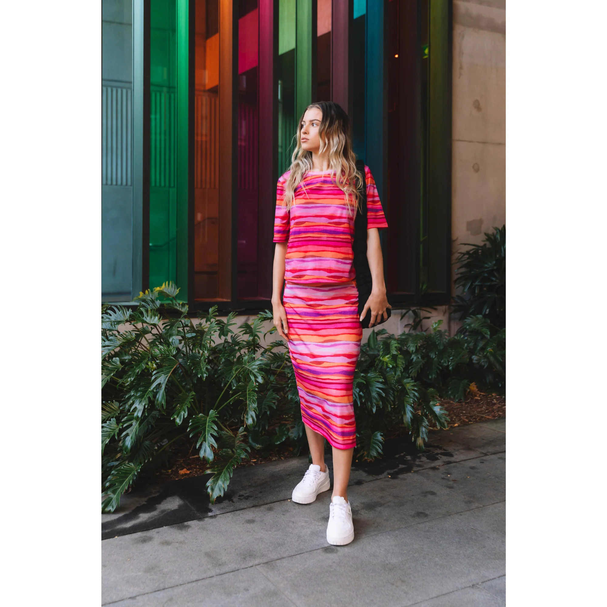 Elvie Tee in Sunset Tide - Image 3