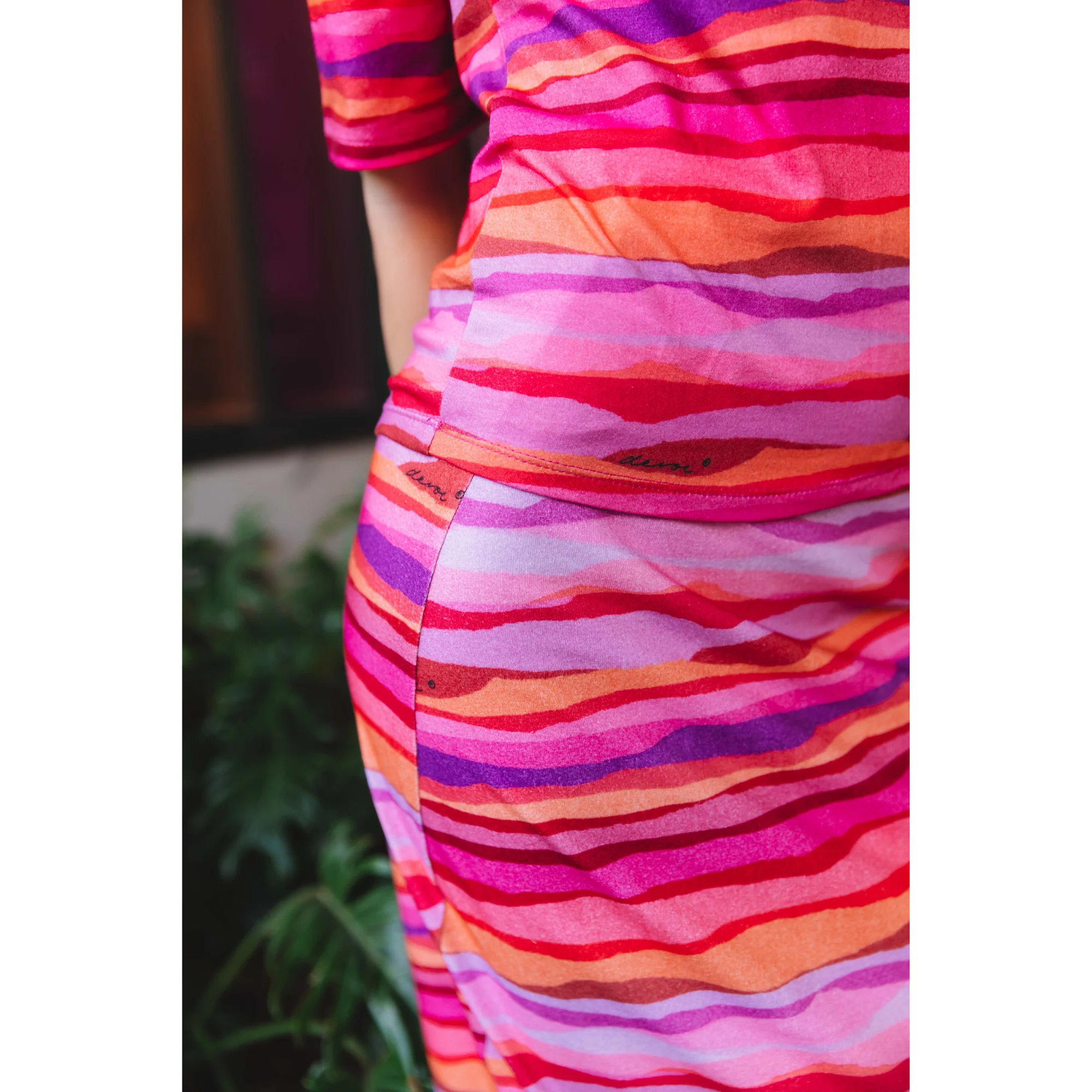 Elvie Tee in Sunset Tide - Image 5
